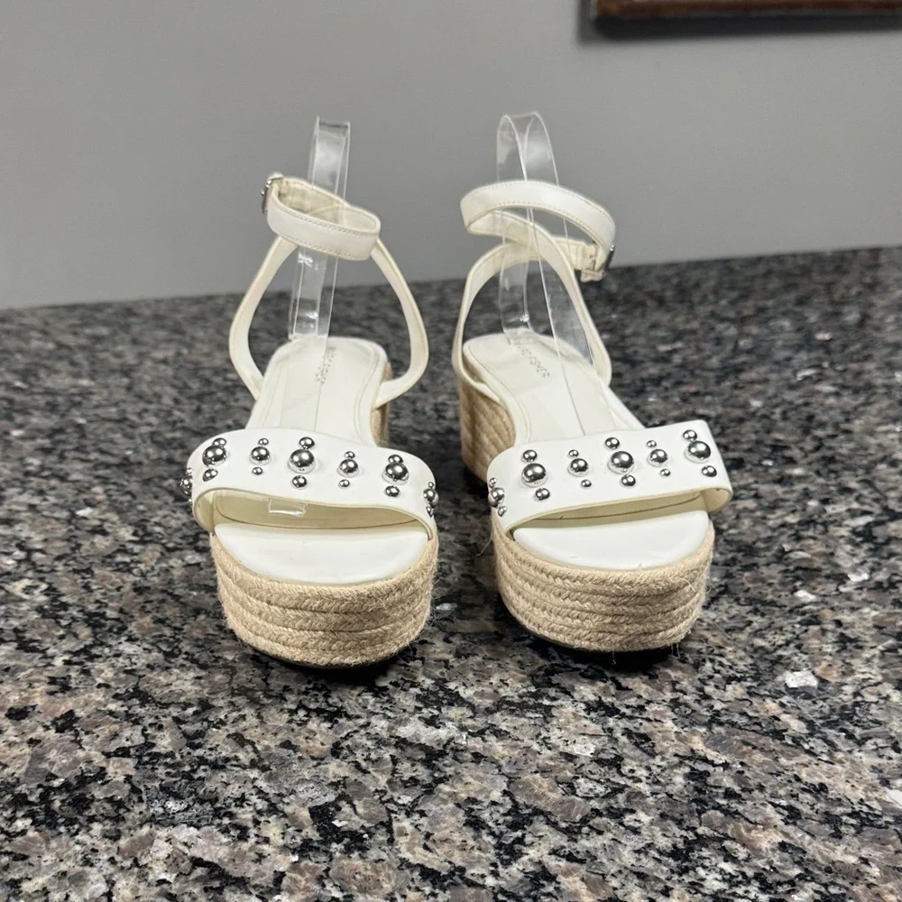 Marc Fisher White platform Espadrilles EUC 10